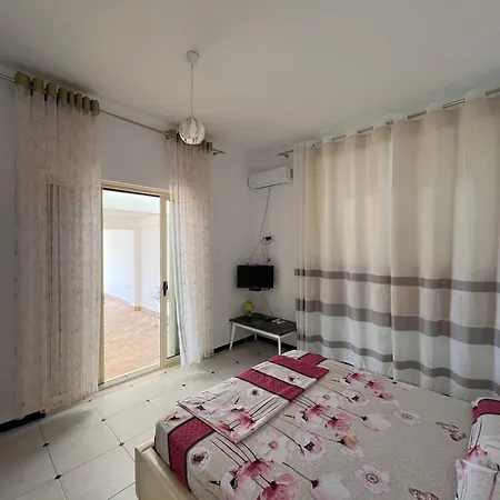 Kings Castle Sea View Apartments Studio- 1 Bedroom- 2 Bedroom Daire Orikum