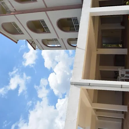 Kings Castle Sea View Apartments Studio- 1 Bedroom- 2 Bedroom דירה
