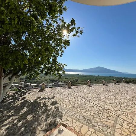 Kings Castle Sea View Apartments Studio- 1 Bedroom- 2 Bedroom * אוריקום