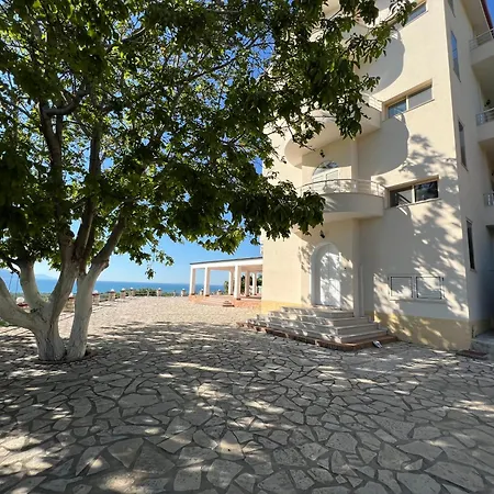 דירה Kings Castle Sea View Apartments Studio- 1 Bedroom- 2 Bedroom אוריקום