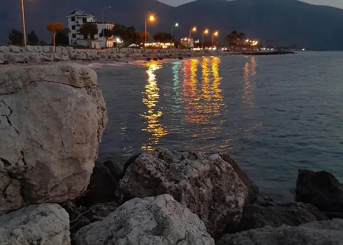 Kings Castle Sea View Apartment Orikum